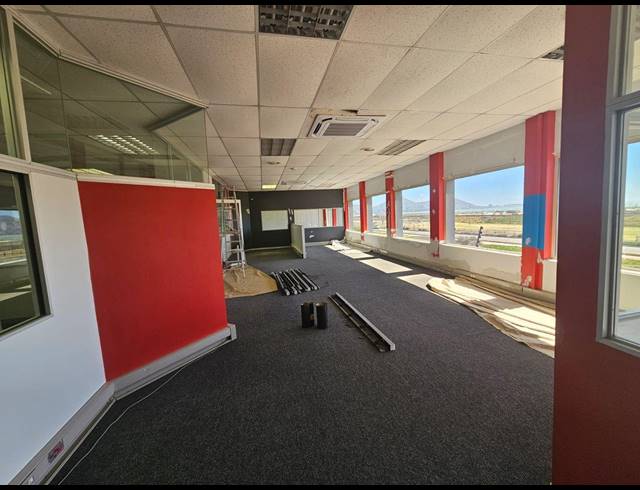 1,510M² WAREHOUSE TO LET IN PAARDEN EILAND